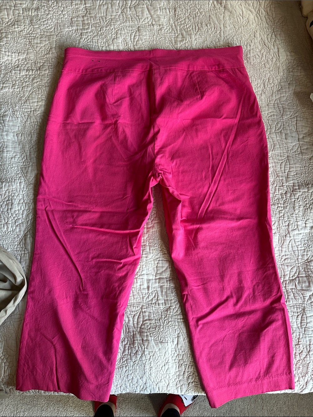 Set of 2 - Women's Crop Pants - Bright Fuchsia and Khaki Capri Bottoms - Picture 4 of 5